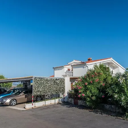 Petrić Apartament Seget Vranjica