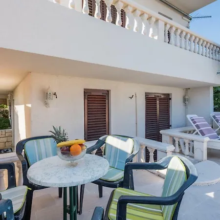Petrić Apartament Seget Vranjica